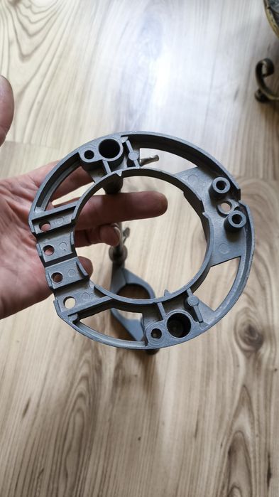 Стойка за бор машина за отвесно поробиване на отвори