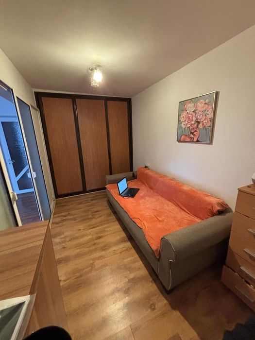 Vând apartament 3 camere