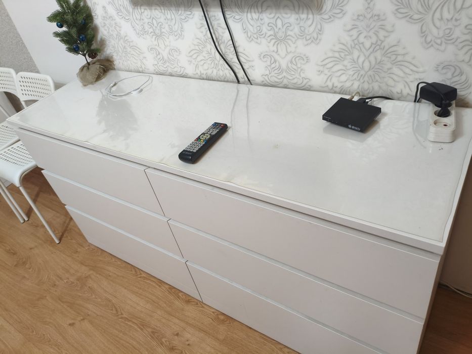 Продам комод и стеллаж Икея