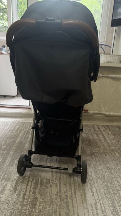 Коляска поогудочная JOIE