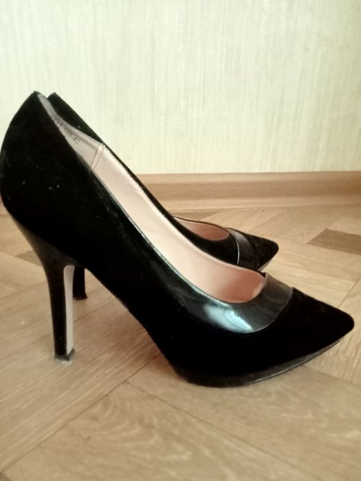 Продам туфли - лодочки