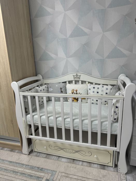 Продам детскую кровать манеж