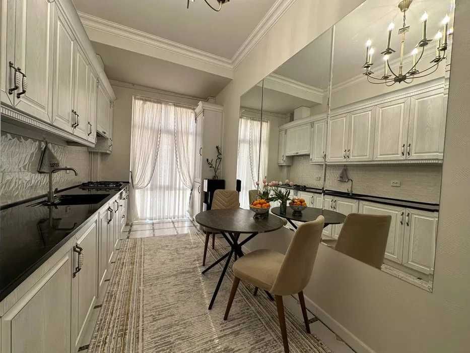 Продается квартира в нововстройке с евроремонт Паркентский рынок