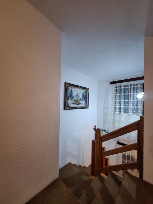 Închiriez casă de vacanță la munte