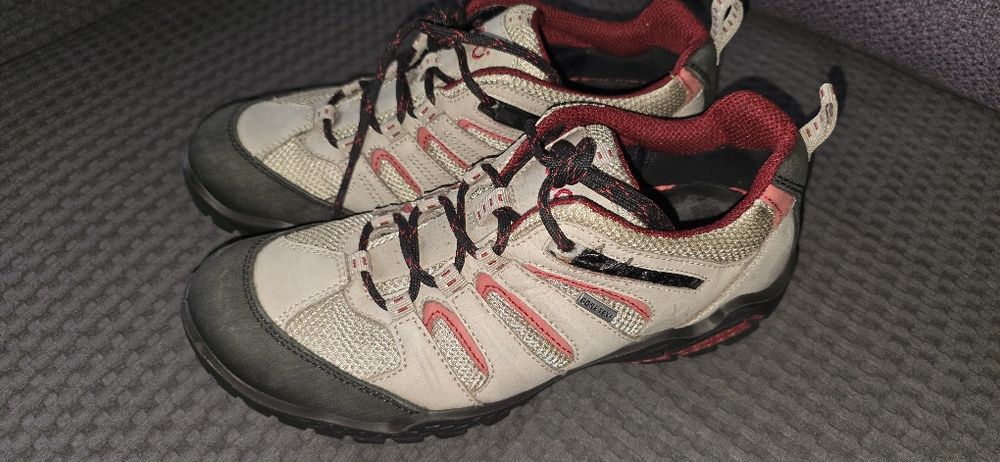 Vand pantofi sport de munte Ecco Goretex marimea 41