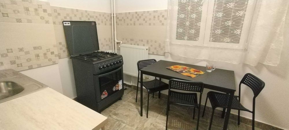 Inchiriere 3 camere decomandat