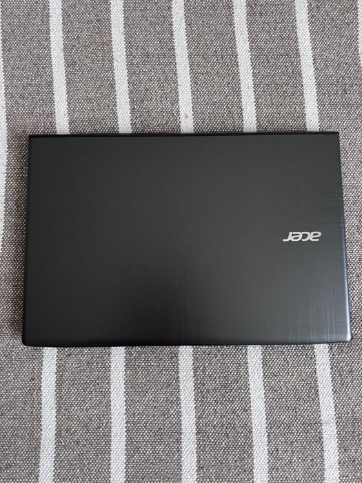 Acer Aspire E15 (E5-575) / Идеальное состояние / Полный комплект