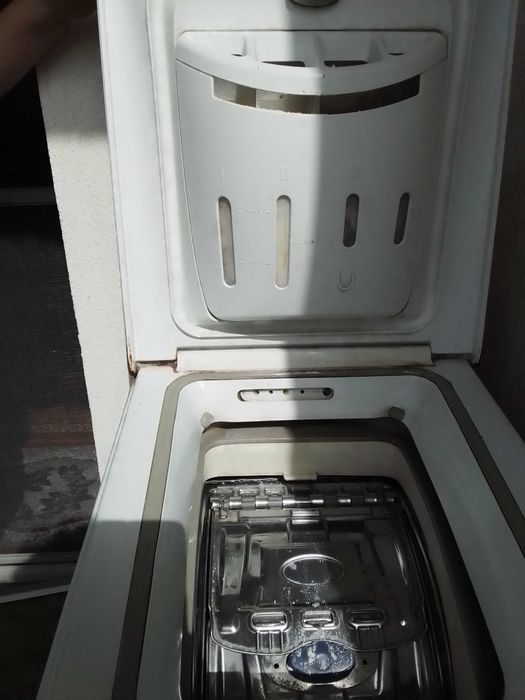 пералня Indesit с горно зареждане