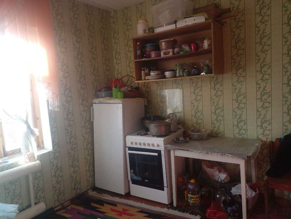 Уй сотилади узимни уйим ески общежитии  хаммаси ичида ванна туалет