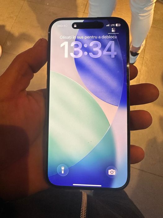 Vand schimb iphone 15 pro wait