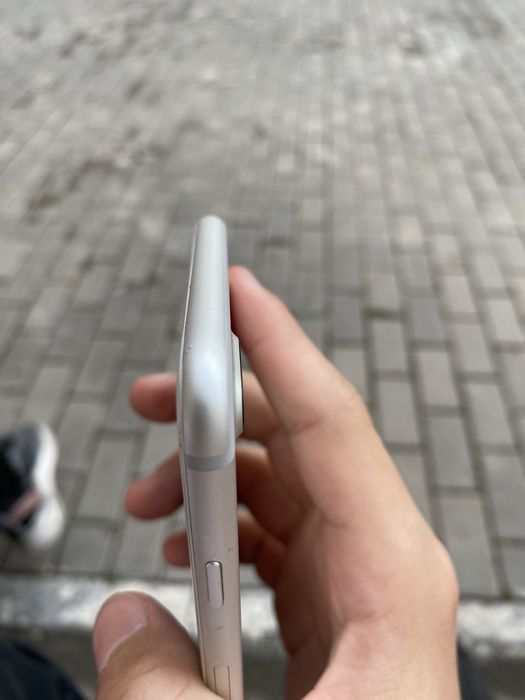 Айфон 7+ 32гб акб 74% .