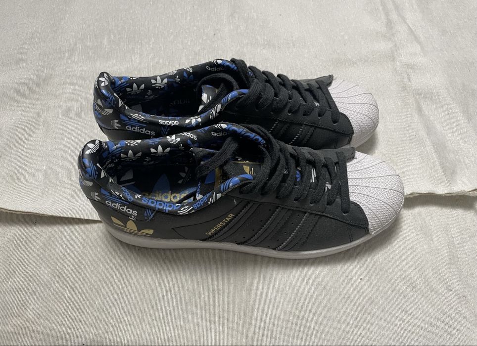 Продам кроссовки Adidas Superstar