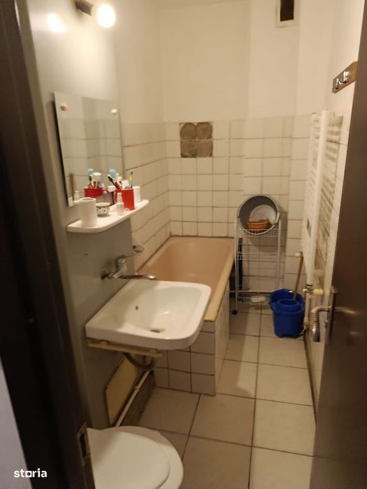 Particular Vand Apartament 1 camera in Bloc Salcia 1, Mazepa, Galati
