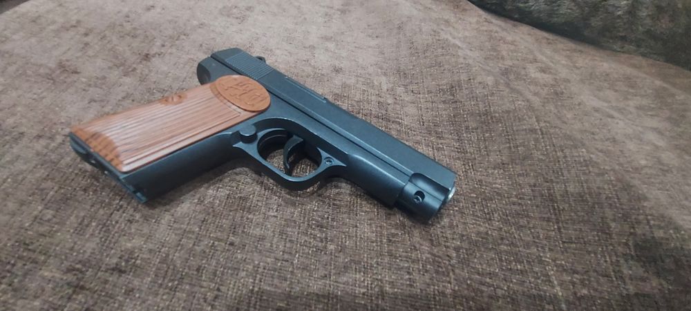 пистолет на пульках