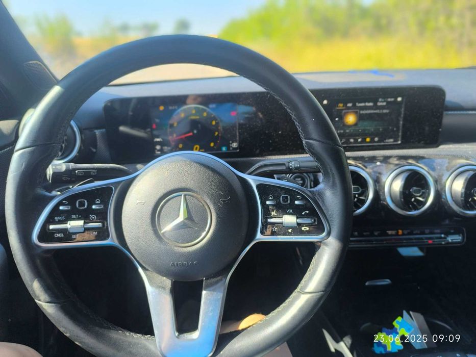 Mercedes-Benz A 200 Pano* Led* Virtual*