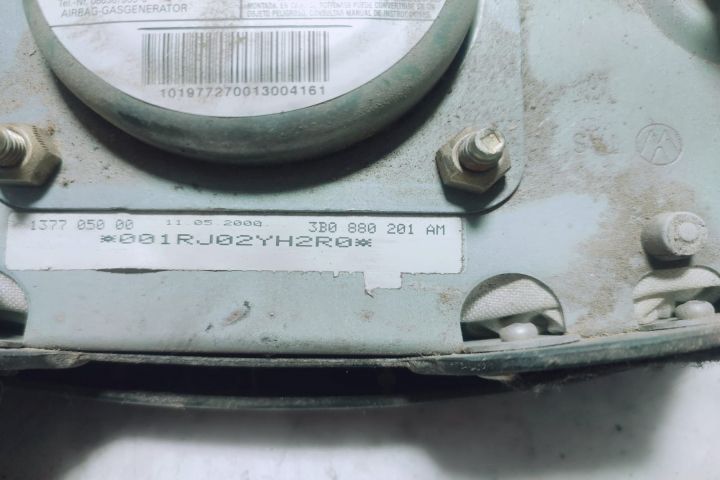 Airbag volan 3b0880201am Volkswagen VW Golf 4  [din 1997 pana  2006] seria