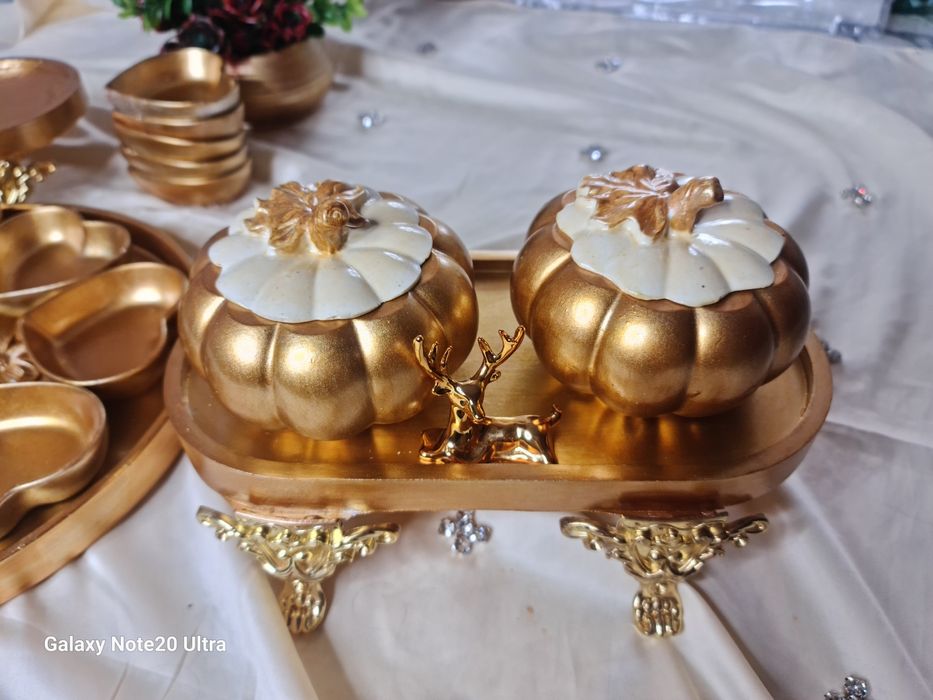 Sovg‘a uchun bejirim qo'l mehnati bilan bo'lgan idishla