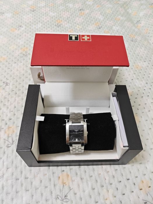 Продам часы Tissot T-Trend