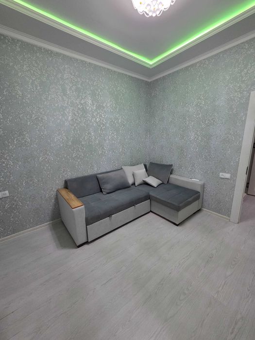 Квартира Свой! 1/6/6, метро Дустлик