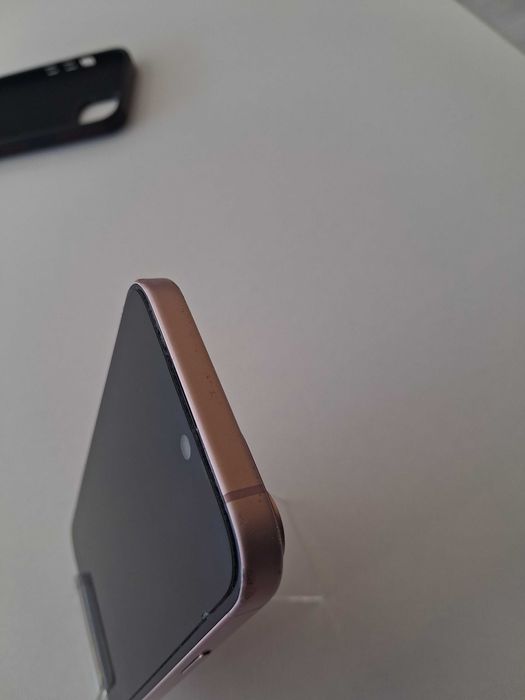 Iphone 15, 128 GB, 86% baterie, pink, second hand