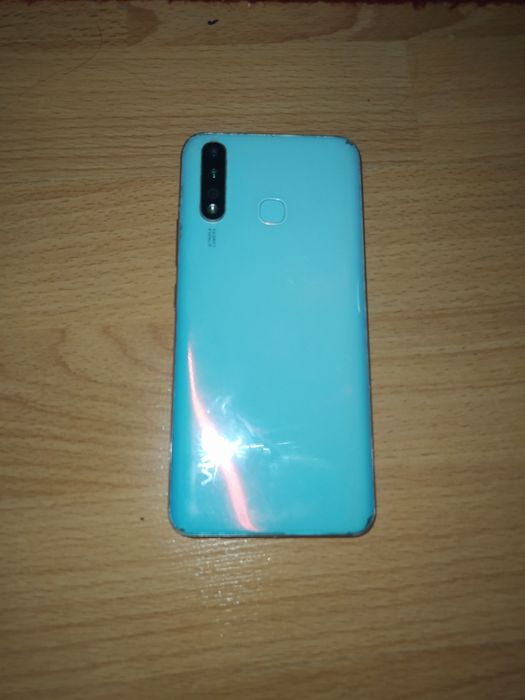 Смартфон  V I V O