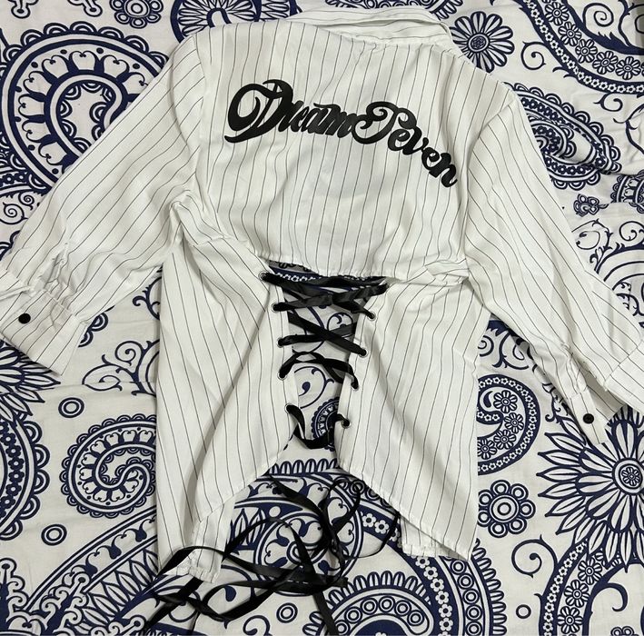 Рубашка с завязками сзади