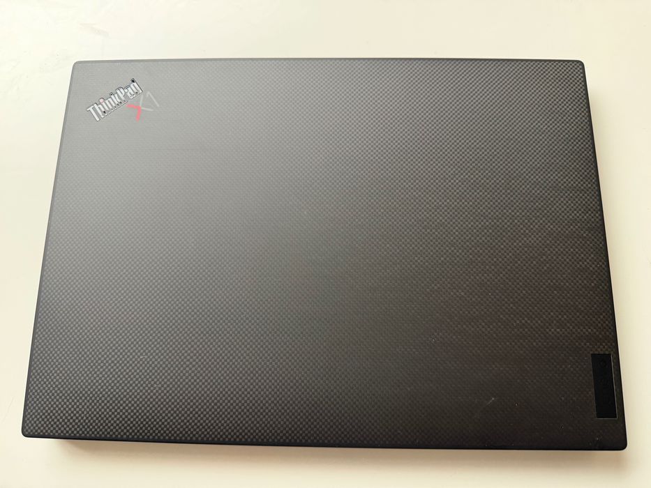 Lenovo ThinkPad X1 Carbon Gen 10 21CB - i7 1255U/16 GB RAM - 1 TB