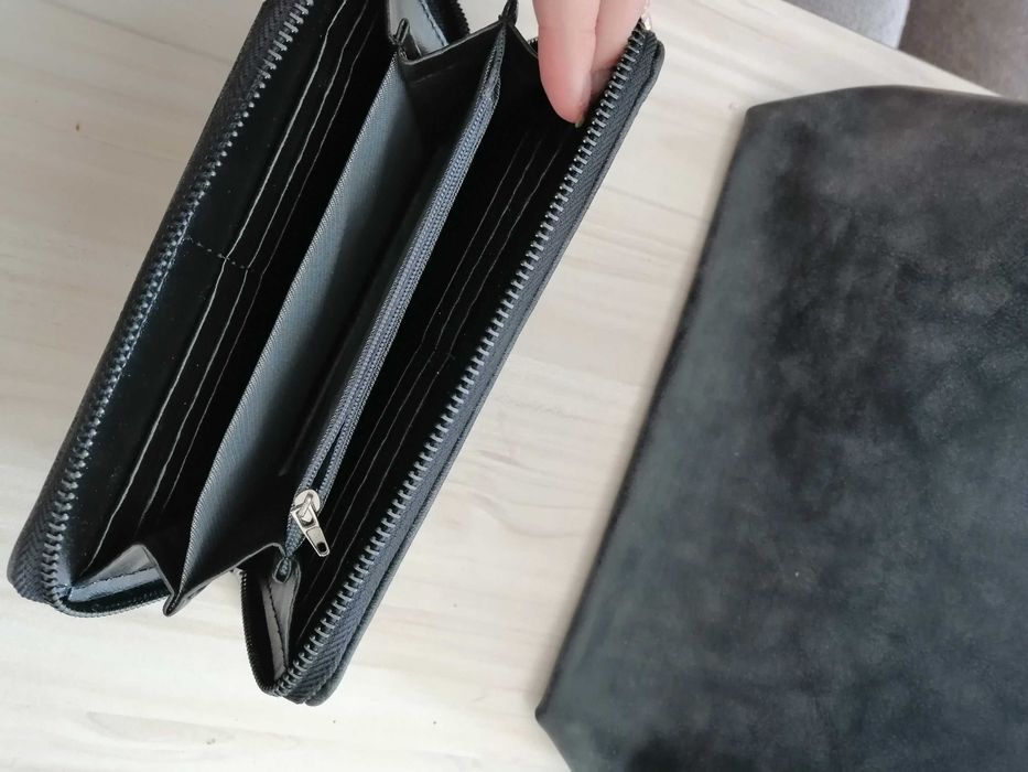 Продавам чанта Guess..