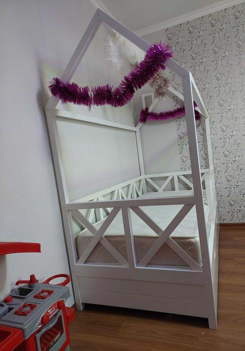 Детская кровать - домик