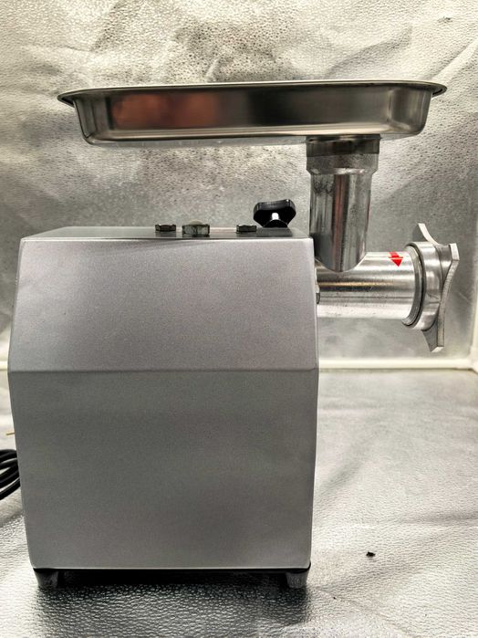 Masina de tocat carne profesionala 750W 599 lei