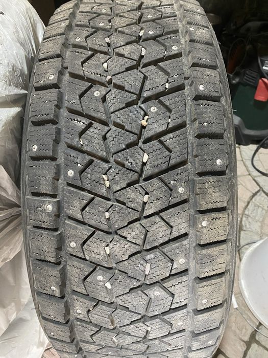 Продам комплект шин