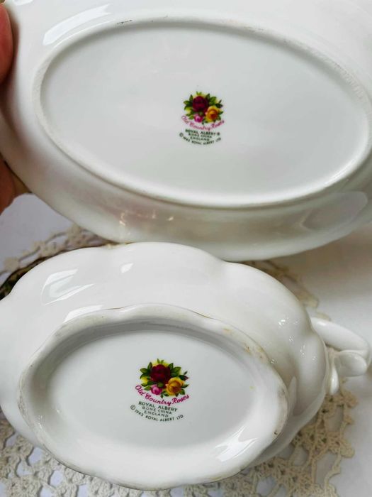 ROYAL ALBERT красива голяма сосиера от Англия