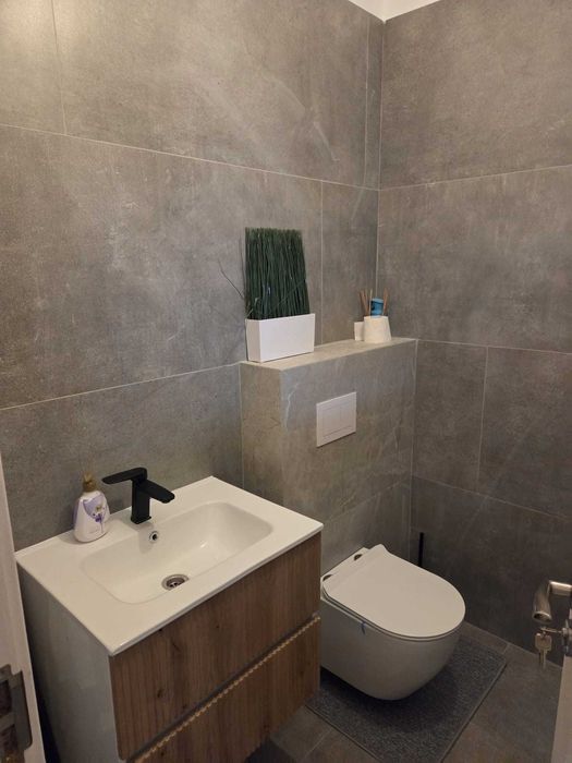 Casă 4 camere 110mp curte 501mp