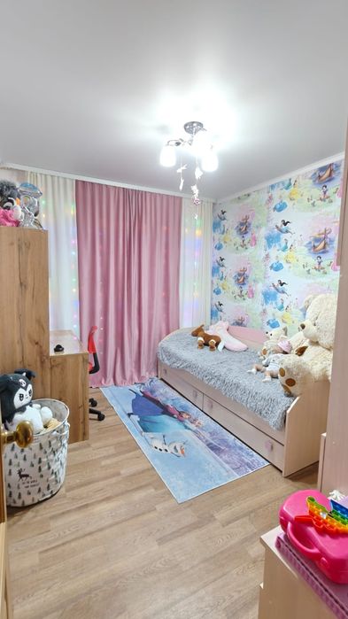 Продам 4х комнатную квартиру