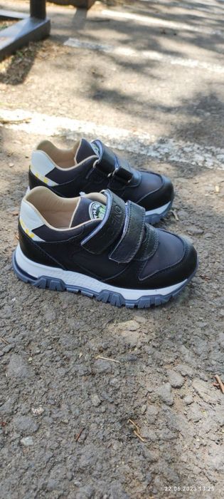 Кроссовки турецкие