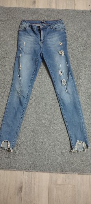 Blugi dama diferite modele