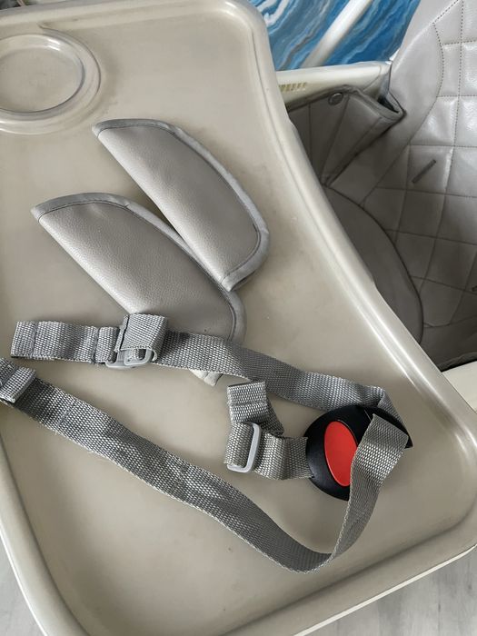 Продам детский стульчик Tomix