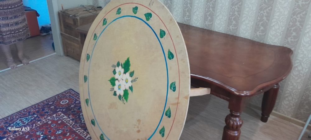 Продам стол обеденный