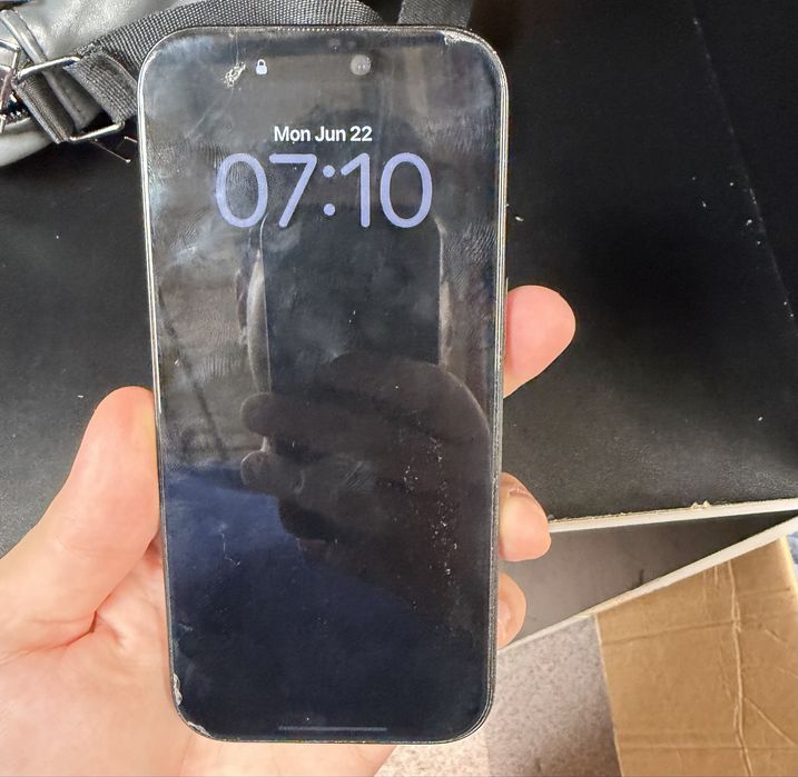 Iphone 16 Pro 90% Baterie