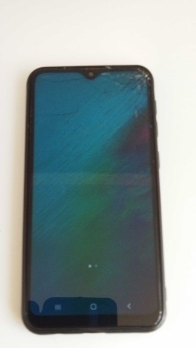Ноутбук LENOVO продам.Самсунг А10.
