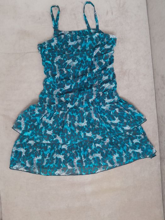 Платья и комбинезоны на девочку