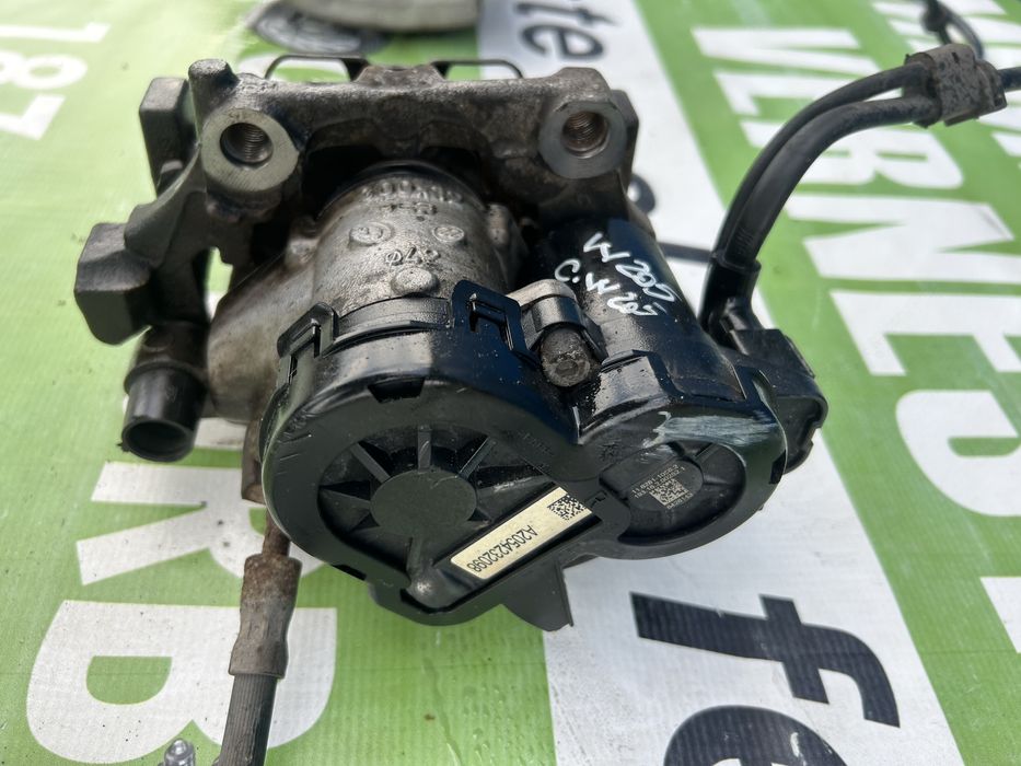 Etrier electric dreapta spate Mercedes W205 C Class 2015