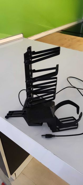 Ultradesk, геймърско бюро като ново със аксесоари