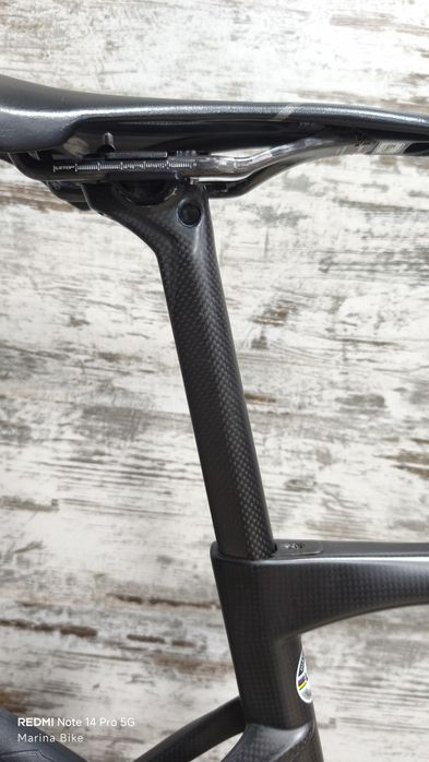 Карбонов шосеен велосипед Cipollini Dolomia Ultegra Di2 Aeolus RSL 37 Carbon | L