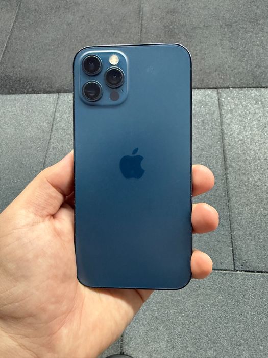 Iphone 12 pro цвет темно-синий