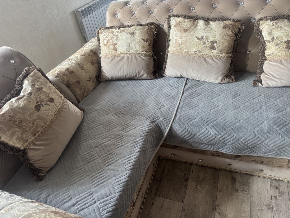 угловой дивпн в зал