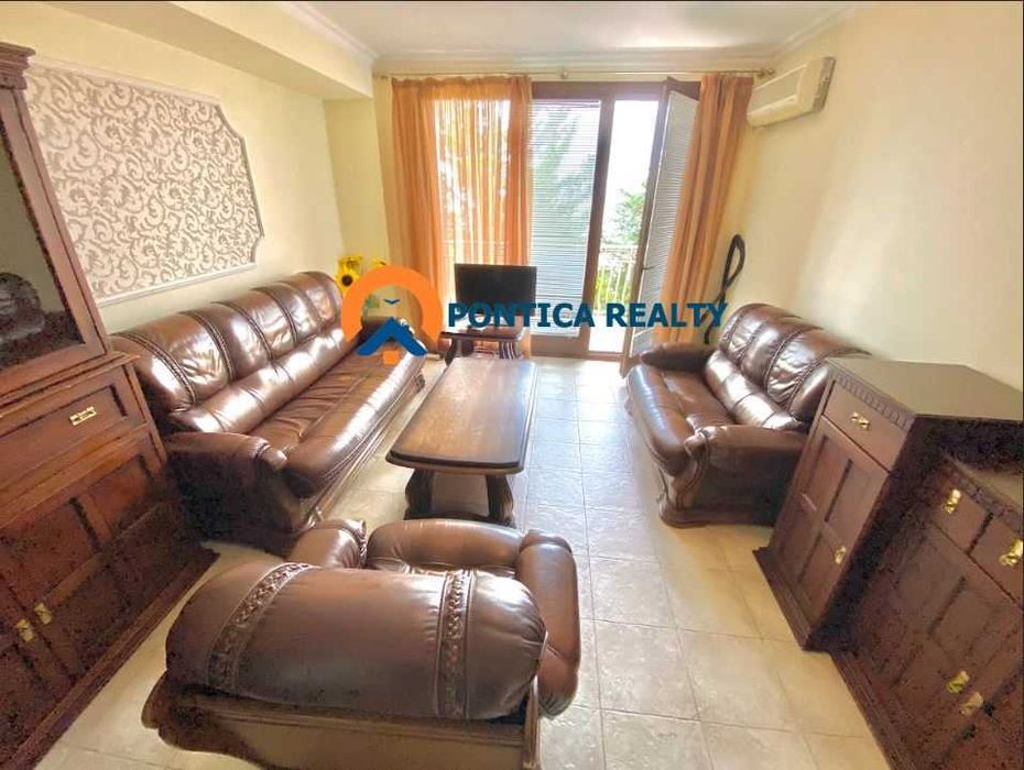 Двустаен на първа линия с гледка море в Свети Влас