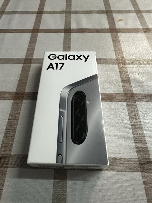 Samsung A17 128 gb silver