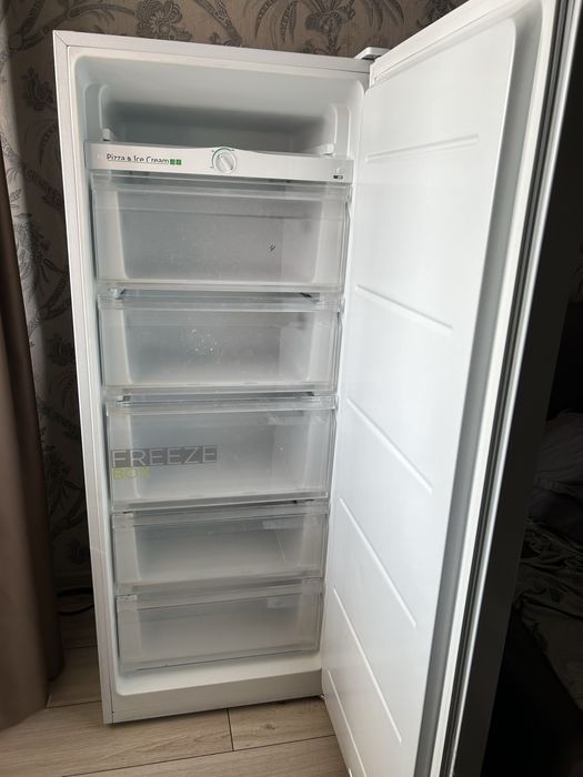 Морозильная камера вертикальная