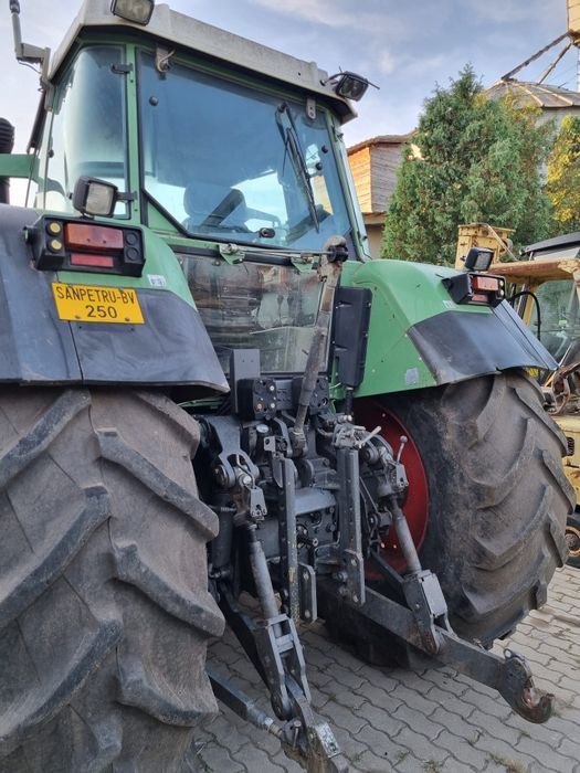 Vând Tractor Fendt Favorit 824 TURBOSHIFT